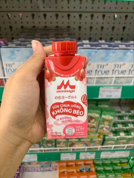 SCU không béo ít đường hương dâu morinaga 190ml (Chai)