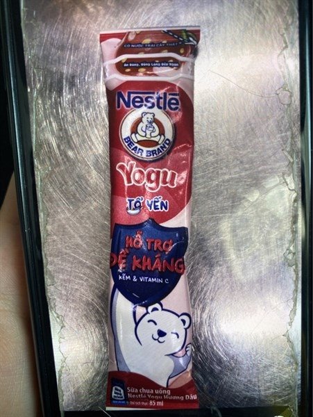 Sữa Chua Uống Tổ Yến Nestle Dâu 75Ml (túi)