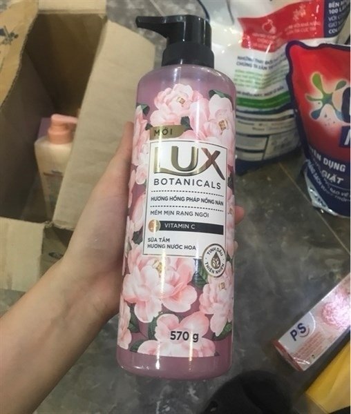 Sữa tắm Lux Hương hồng Pháp nồng nàn 570g