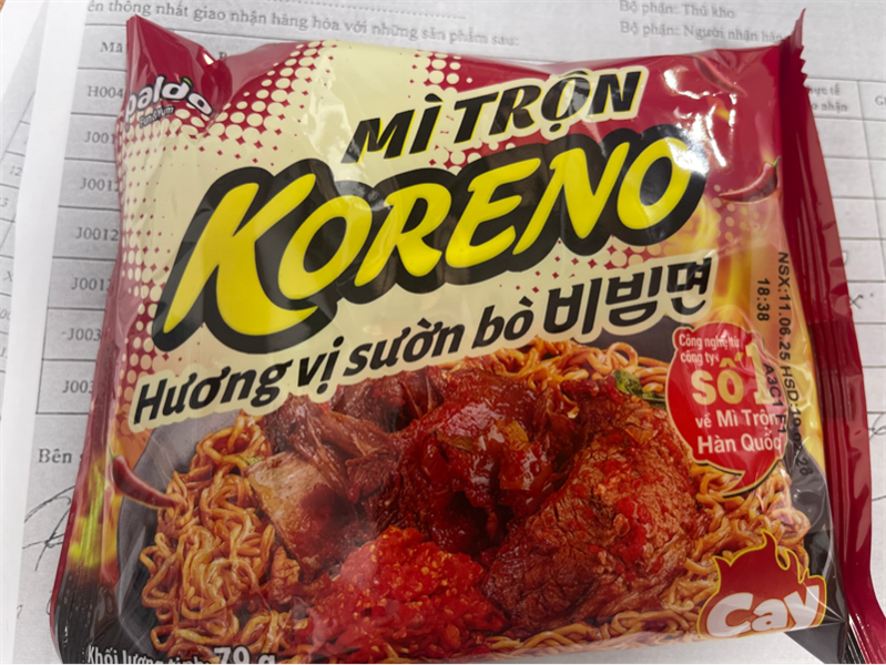 Mì trộn koreno hương vị sườn bò gói 74g (Thùng 40 gói)