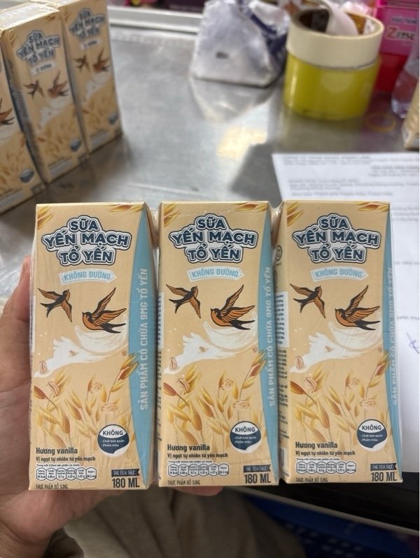 Sữa yến mạch tổ yến NutriNest không đường hộp 180ml (Lốc 3 hộp)