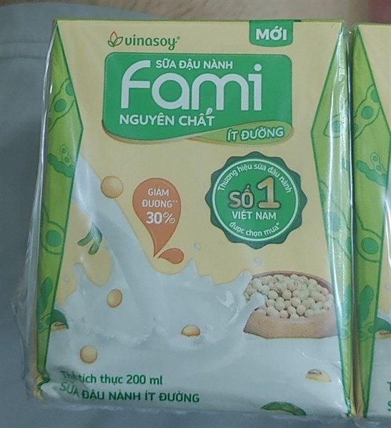 Sữa đậu nành Fami Nguyên Chất Ít Đường Lốc 6 hộp 200Ml (Hộp)