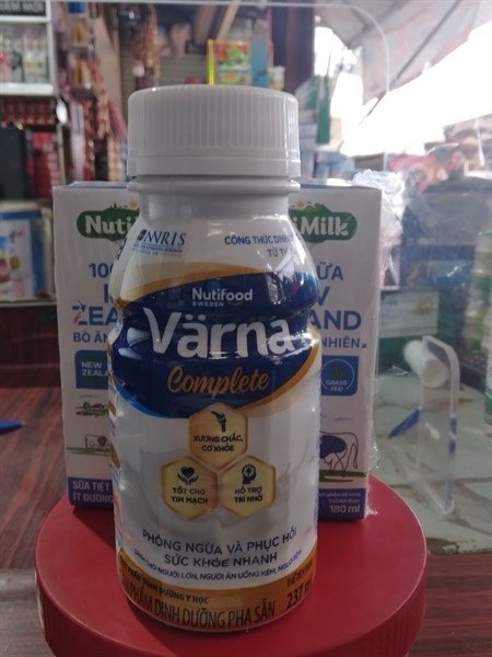 Sữa Nutifood varna complete 237ml (Chai)