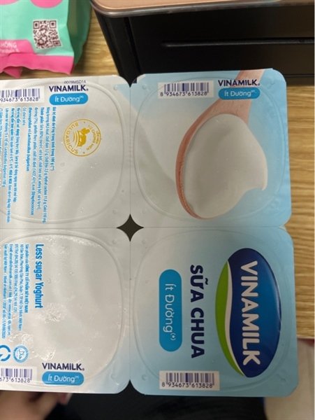 Sữa chua Vinamilk Ít Đường 100g (loc 4 hộp)
