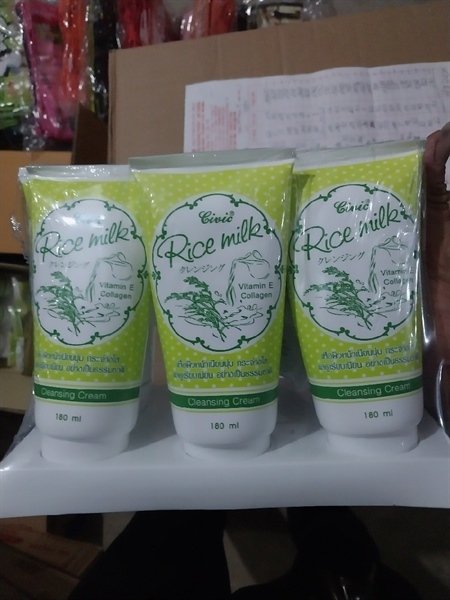 Sữa Rửa Mặt Gạo Civic Rice Milk Thái Lan 180Ml (CHAI)