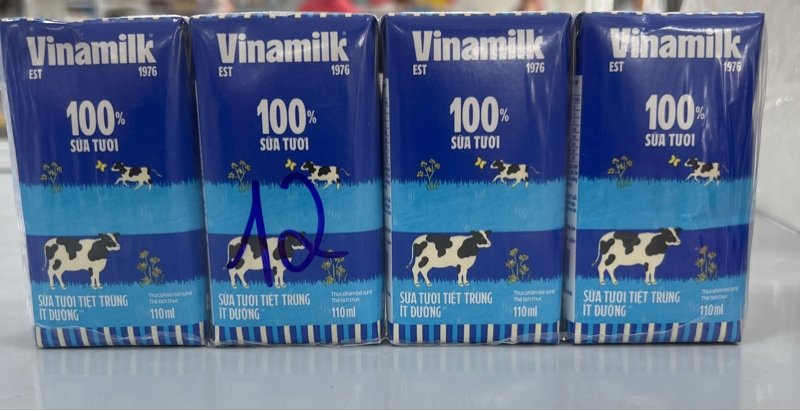 Sữa Tươi 100% Vinamilk Ít Đường lốc 4 hộp 110Ml (Hộp)