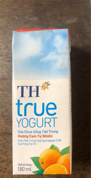 Sữa chua uống TH cam 180ml (Hộp)