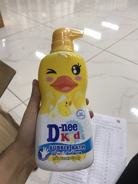 Sữa tắm gội dnee kid hình thú- màu vàng