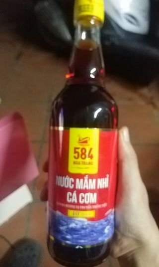 Nước Mắm nhỉ cá cơn 40 độ đạm 584 Nha Trang 500ml (Xách 2 chai)