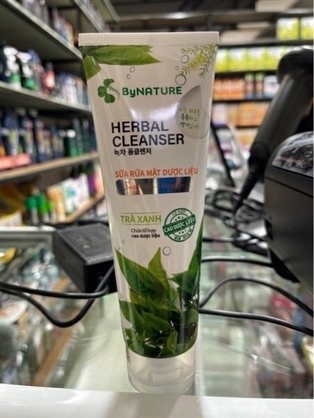 Sữa rửa mặt TRà xanh kiềm dầu ngừa mụn bynature 120g