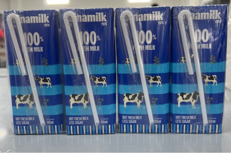 Sữa Tươi 100% Vinamilk Ít Đường lốc 4 hộp 180Ml (Hộp)