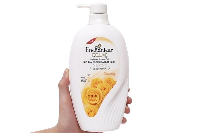 Sữa Tắm Nước Hoa Enchanteur Charming 650G (Chai)